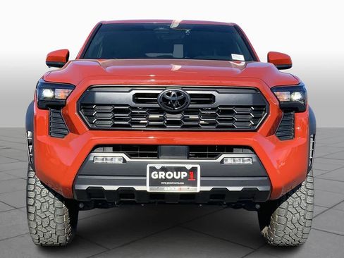 Used 2025 Toyota Tacoma TRD Off-Road image 3