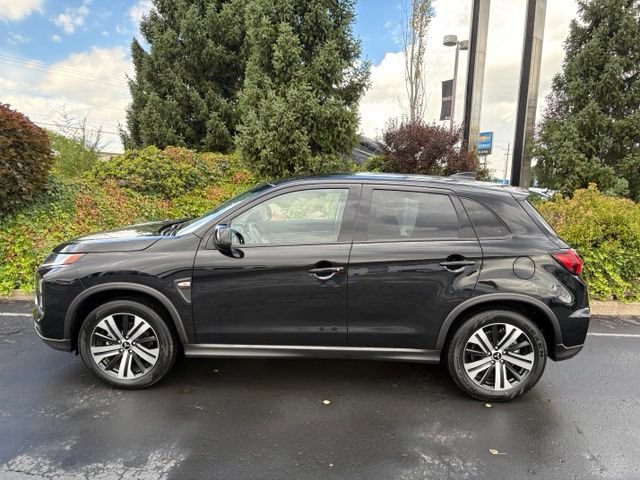 Used 2026 Mitsubishi Outlander Sport SE AWD/4WD image 3