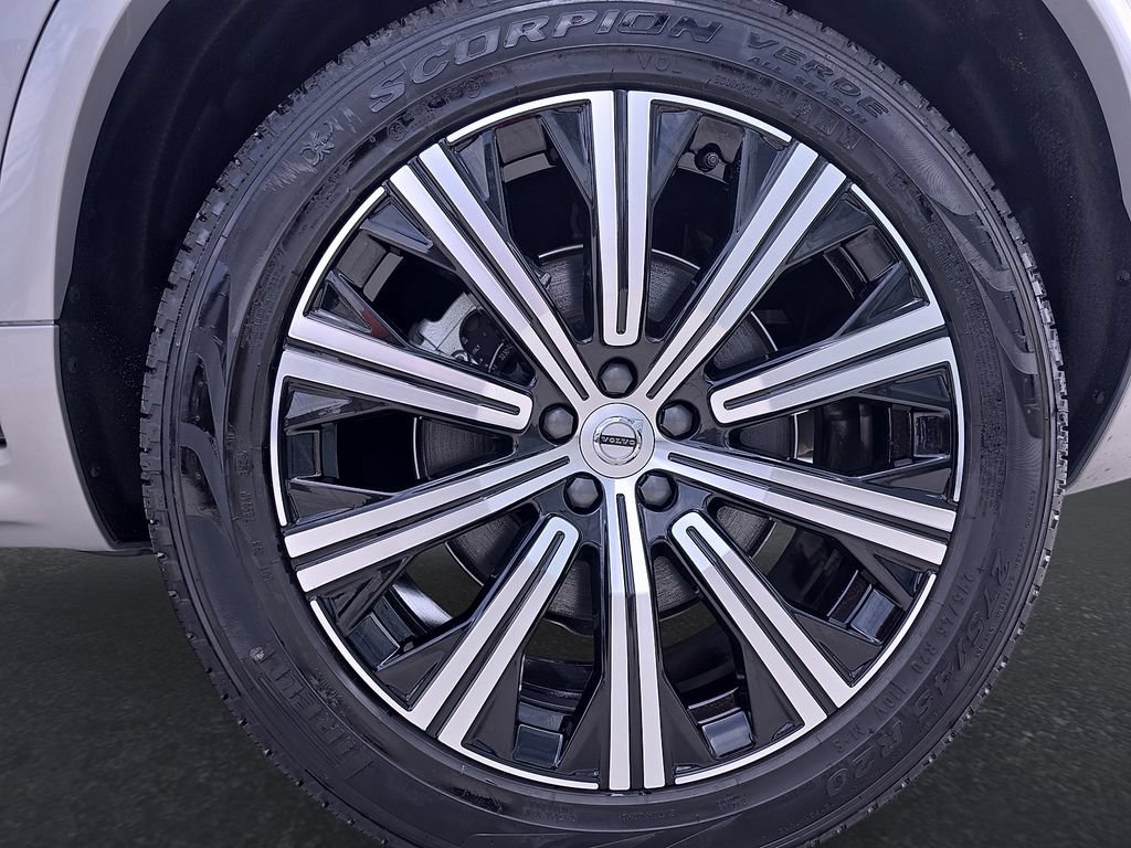 Used 2025 Volvo XC90 B5 Core AWD/4WD image 46