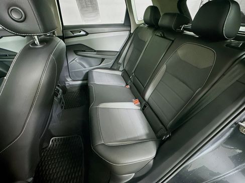 Used 2023 Volkswagen Taos SE w/ Panoramic Sunroof Package image 25