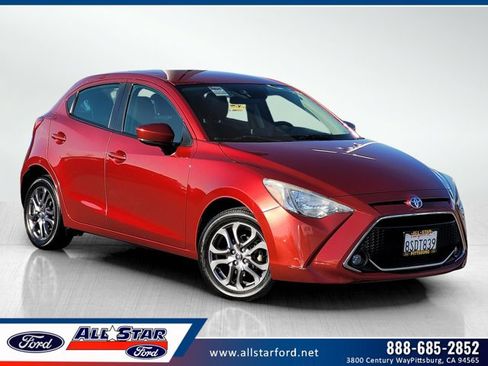 Used 2020 Toyota Yaris Hatchback image 1