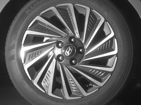 Used 2025 Hyundai Sonata SEL FWD image 15