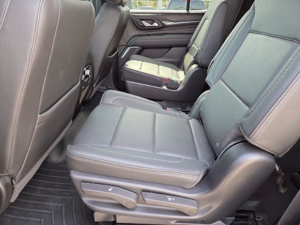 Used 2022 GMC Yukon Denali AWD/4WD image 25