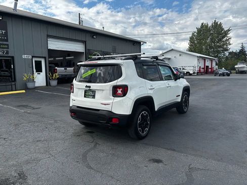 Used 2015 Jeep Renegade Trailhawk w/ Premium Group AWD/4WD image 7