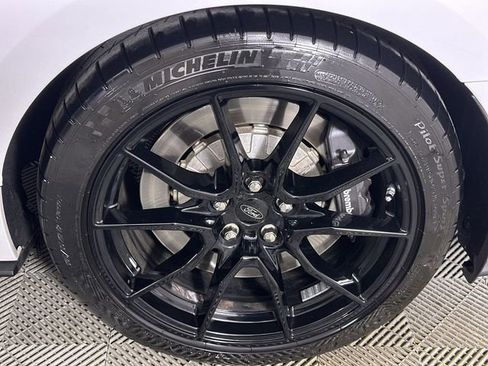 Used 2019 Ford Mustang Shelby GT350 w/ Technology Package image 34