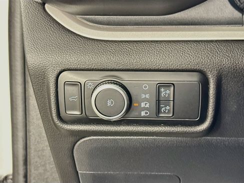 Used 2024 Ford Explorer XLT w/ Equipment Group 202A RWD image 10