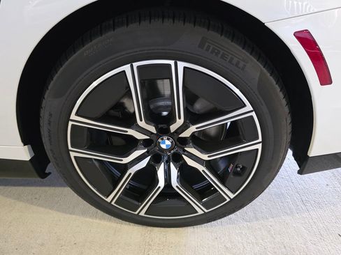 New 2026 BMW 740i xDrive w/ Premium Package AWD/4WD image 6