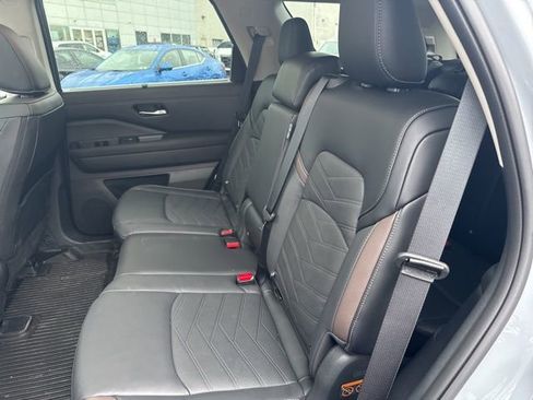 Certified 2025 Nissan Pathfinder Platinum w/ Cargo Package image 22