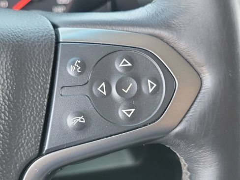Used 2016 Chevrolet Suburban LT RWD image 6