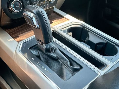 Used 2015 Ford F150 Lariat AWD/4WD image 22