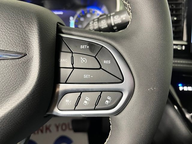 Used 2026 Chrysler Pacifica Select FWD image 21