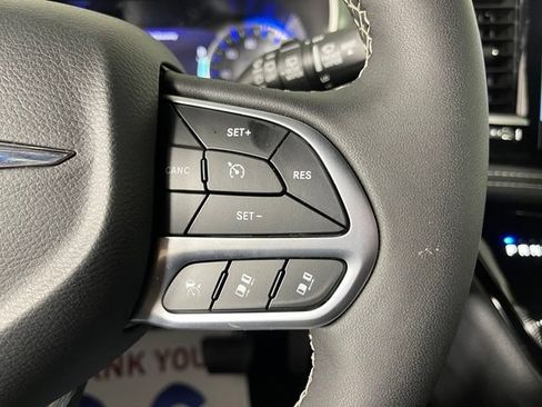 Used 2026 Chrysler Pacifica Select FWD image 21