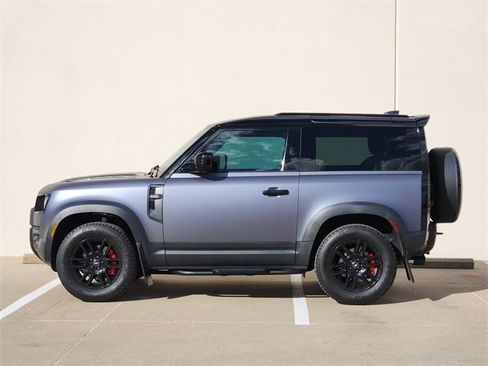 Used 2024 Land Rover Defender 90 S image 4