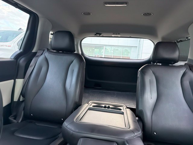 Used 2022 Kia Carnival EX FWD image 15