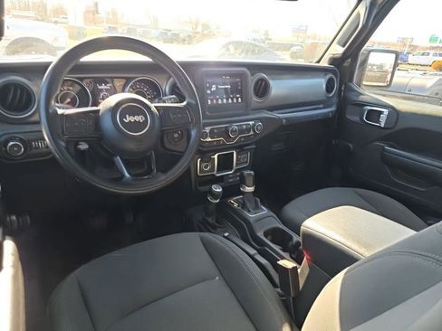 Used 2022 Jeep Wrangler Unlimited Sport image 4
