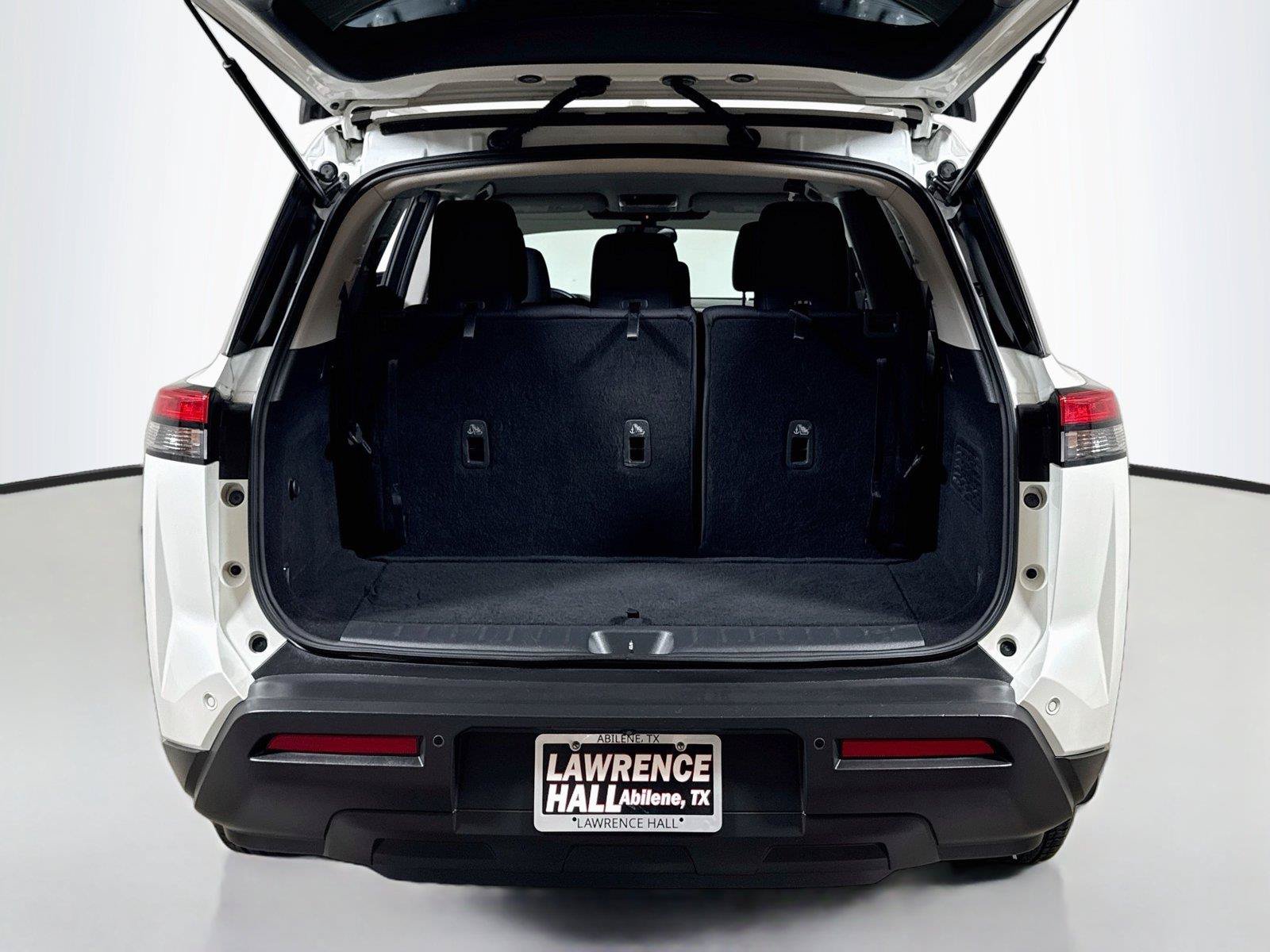 Used 2022 Nissan Pathfinder SV FWD image 23