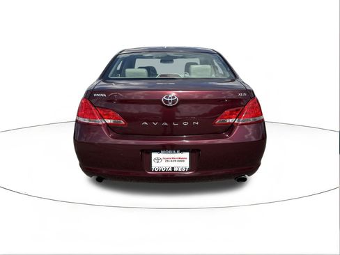 Used 2006 Toyota Avalon XLS FWD image 4