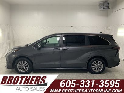 Used 2025 Toyota Sienna LE