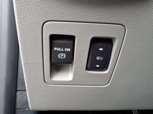 Used 2020 Ford F150 XLT w/ Equipment Group 302A Luxury AWD/4WD image 19