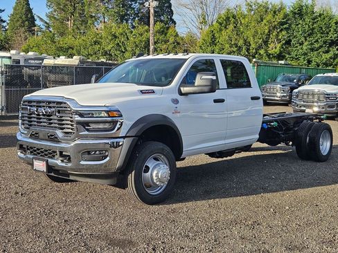 New 2026 RAM 4500 Tradesman AWD/4WD image 3