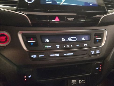 Used 2022 Honda Passport TrailSport image 19