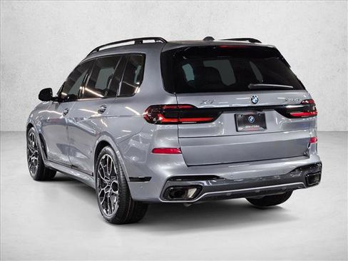 Certified 2024 BMW X7 xDrive40i w/ M Sport Package AWD/4WD image 7