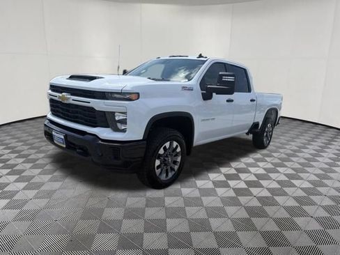 Used 2026 Chevrolet Silverado 2500 Custom w/ Custom Value Package AWD/4WD image 13