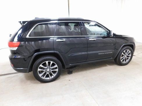 Used 2018 Jeep Grand Cherokee Limited w/ Luxury Group II image 3