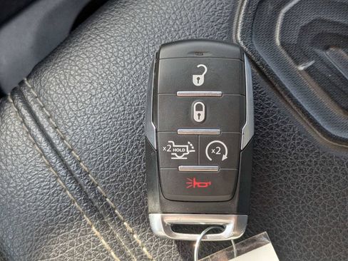 Used 2025 RAM 1500 Laramie AWD/4WD image 34