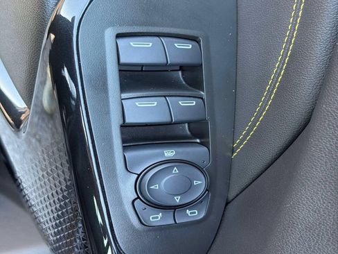 Used 2026 Chevrolet Trax LT w/ Sunroof Package FWD image 19