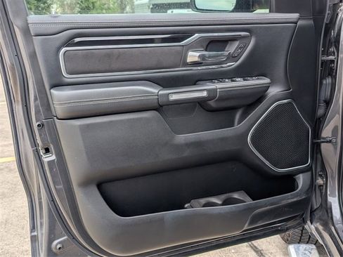 Used 2019 RAM 1500 Laramie w/ Sport Appearance Package image 10