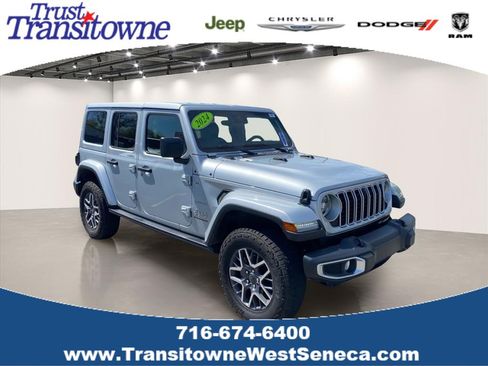 Used 2024 Jeep Wrangler Unlimited Sahara w/ Technology Group AWD/4WD image 1