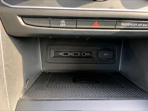 Used 2020 Volkswagen Atlas Cross Sport SE w/ Towing Package image 31