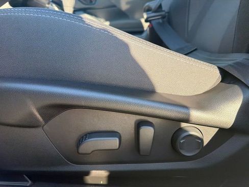 Certified 2025 Subaru Crosstrek 2.0i Premium image 39