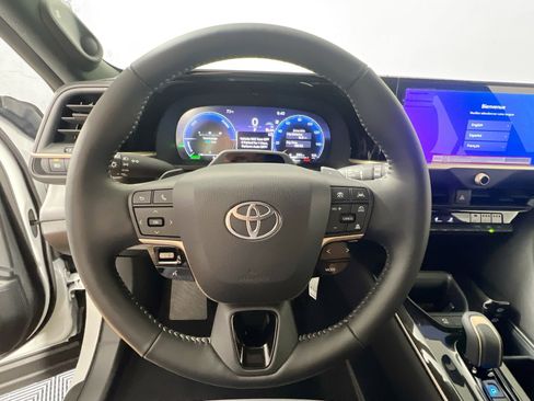 New 2026 Toyota Crown Signia image 17