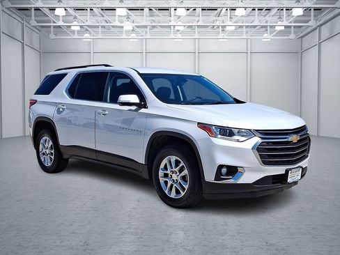 Certified 2019 Chevrolet Traverse LT FWD image 4