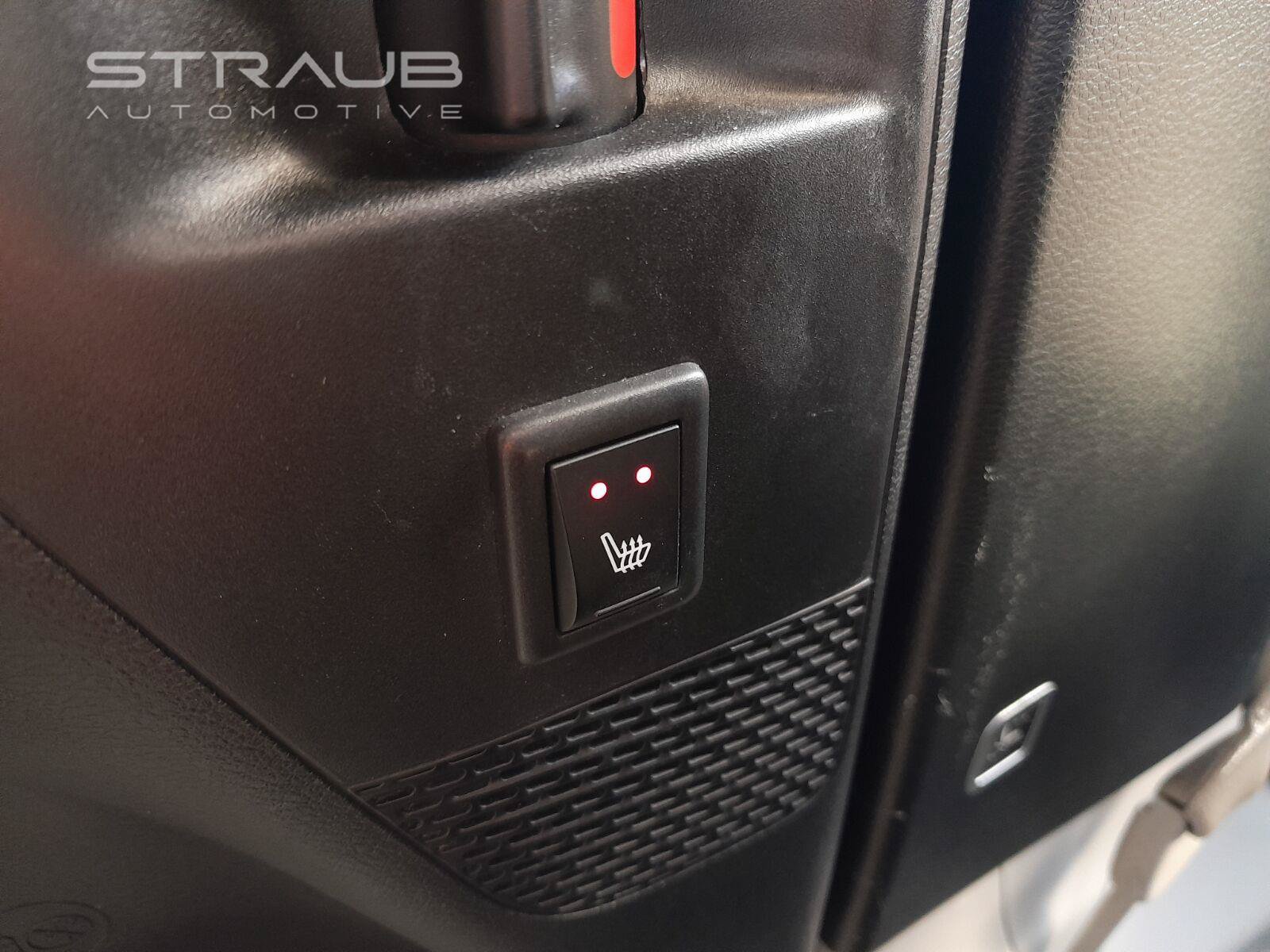 Used 2019 Chrysler Pacifica Limited FWD image 45