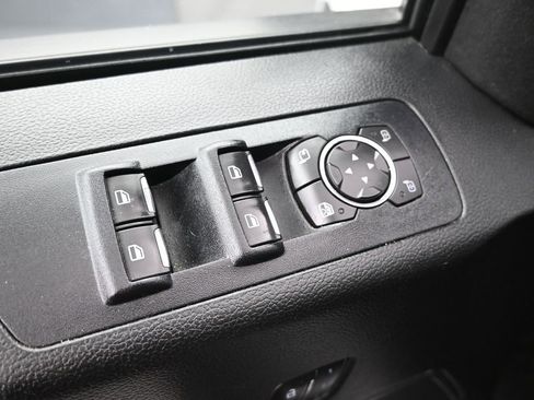 Used 2018 Ford F150 Lariat w/ Equipment Group 502A Luxury image 9