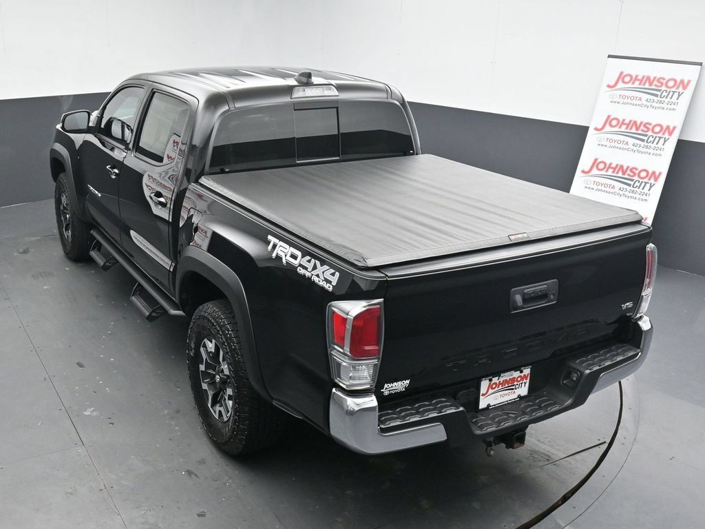 Used 2022 Toyota Tacoma TRD Off-Road AWD/4WD image 29