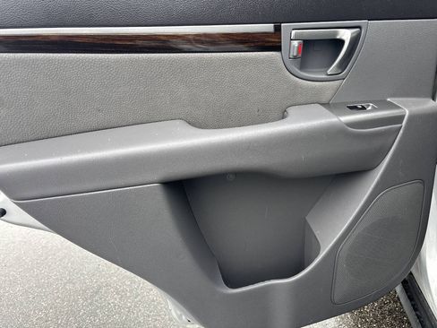 Used 2011 Hyundai Santa Fe SE FWD image 14