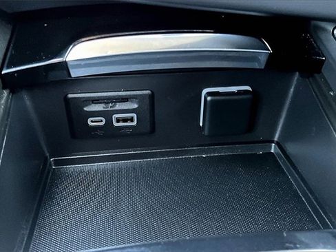 Used 2022 Buick Envision Essence w/ Technology Package I image 23