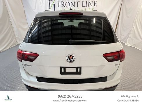 Used 2018 Volkswagen Tiguan SE w/ Panoramic Sunroof Package FWD image 6
