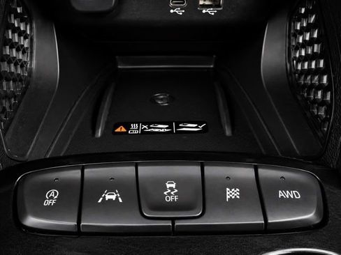Used 2024 Chevrolet TrailBlazer RS w/ Convenience Package AWD/4WD image 18