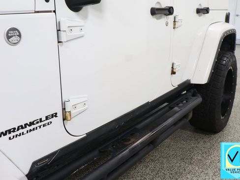 Used 2016 Jeep Wrangler Unlimited Rubicon w/ Max Tow Package image 34