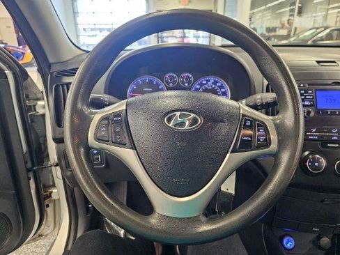 Used 2012 Hyundai Elantra w/ Preferred Pkg FWD image 10