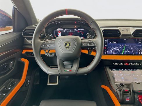 Used 2025 Lamborghini Urus SE AWD/4WD image 16