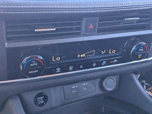 Certified 2025 Nissan Rogue SV image 24