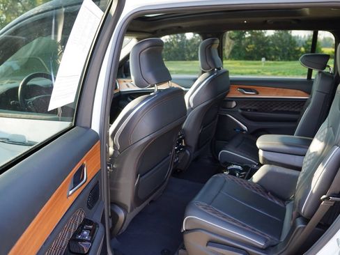 Used 2023 Jeep Grand Cherokee L Summit AWD/4WD image 16