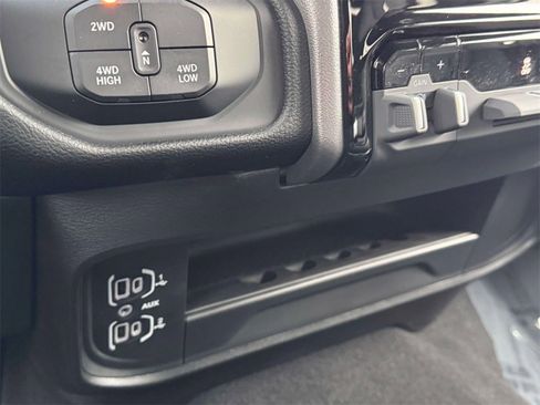 Used 2025 RAM 2500 Big Horn image 22