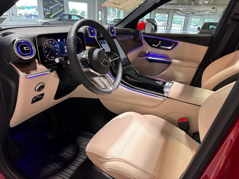New 2025 Mercedes-Benz GLC 300 4MATIC image 7